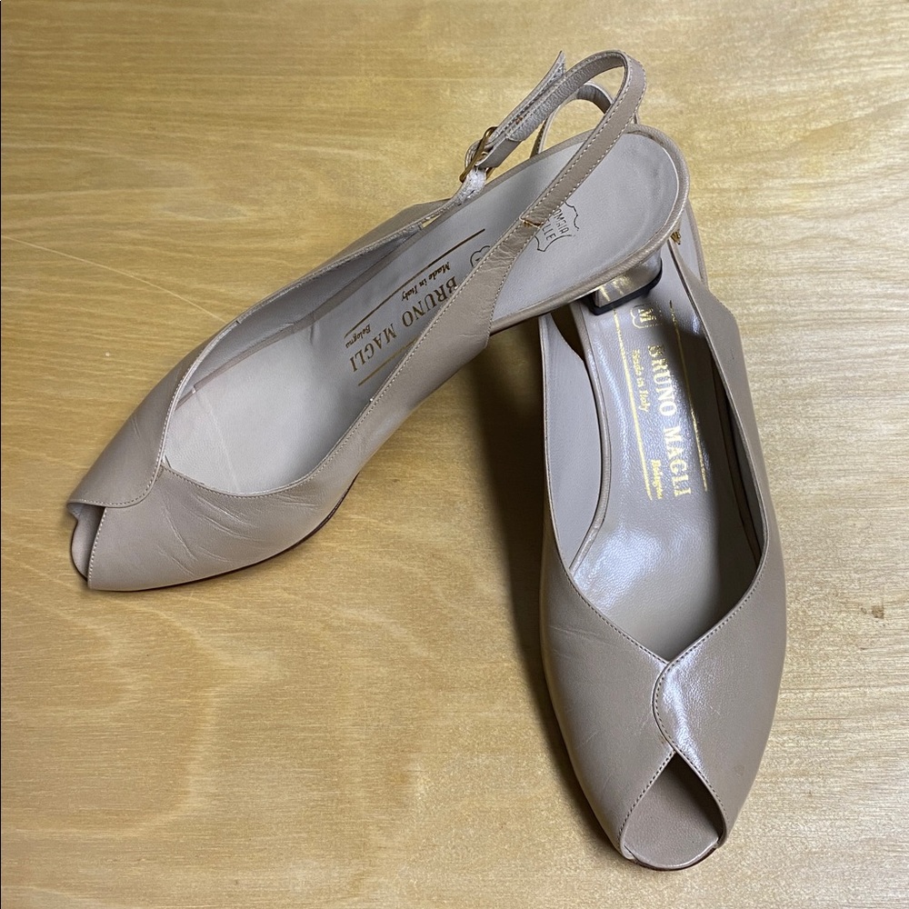 Bruno Magli Tan and Cream Sling-backs